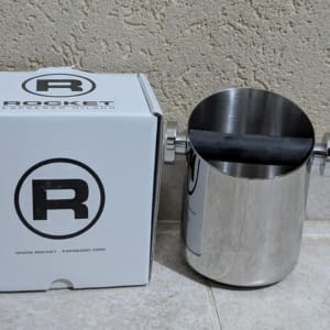 Recipiente Rocket Expresso para tirar cafe